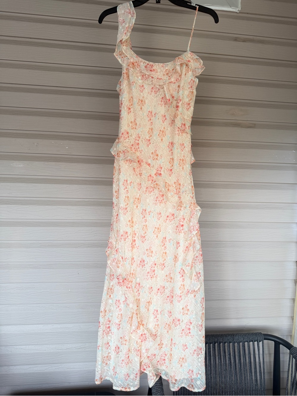 NWOT Storia Floral Maxi Dress Cream Pink Blue Ruffle Asymmetric Strap M